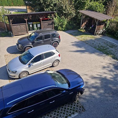 Erholung Pur Nahe Krankenhaus & Uni Mit Parkplatz! Apartment Graz Bagian luar foto