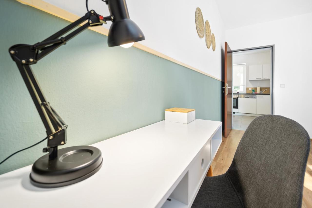 Erholung Pur Nahe Krankenhaus & Uni Mit Parkplatz! Apartment Graz Bagian luar foto